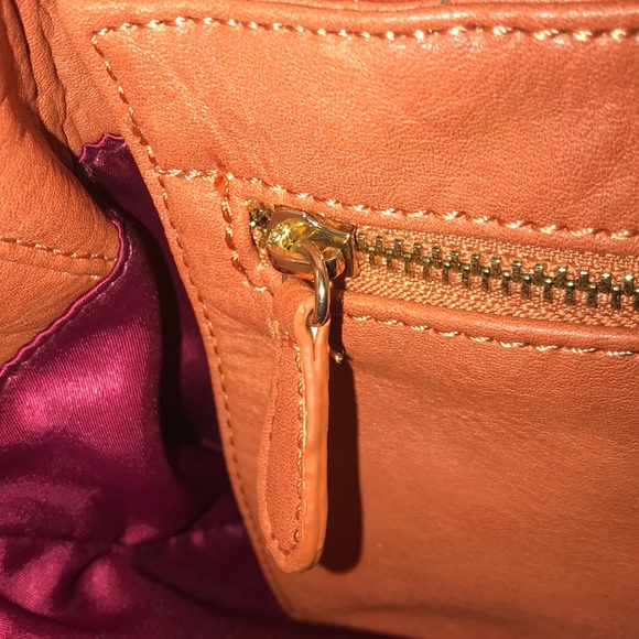 Handbag - Picture 3 of 3